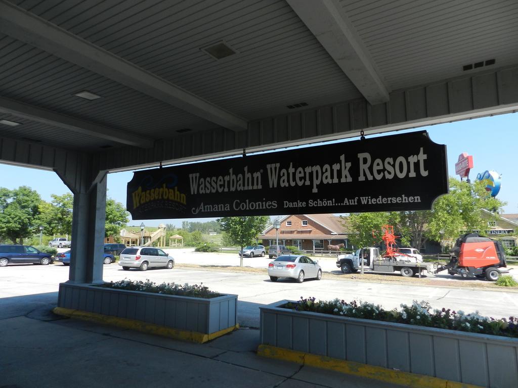 Ramada By Wyndham Williamsburg And Wasserbahn Waterpark Exteriör bild